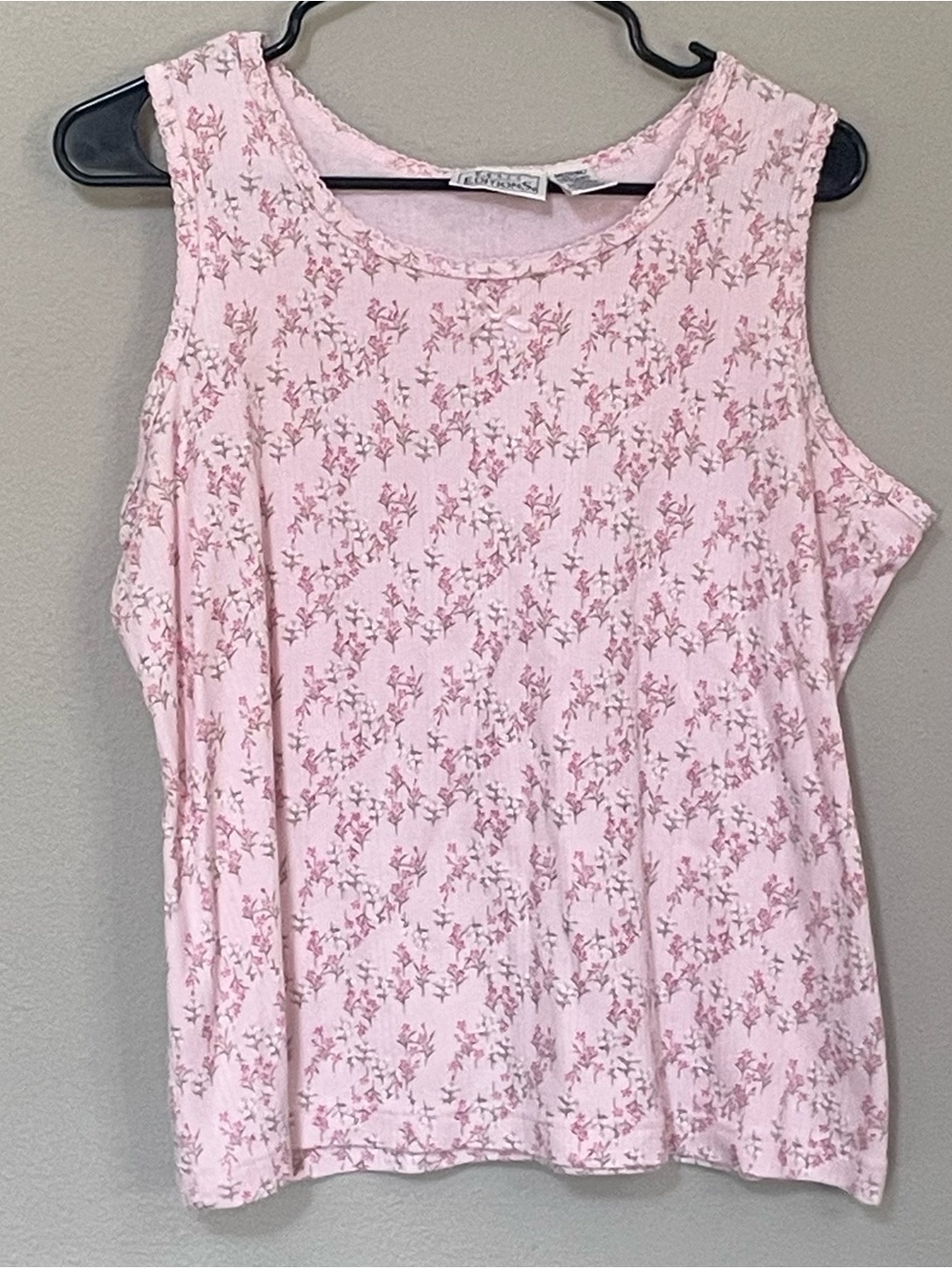 Basic Editions Pink Ditsy Floral Tank Top